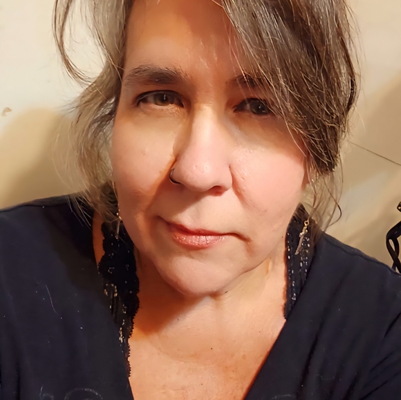 Meet your Posher, Annette - Picture 3 of 5